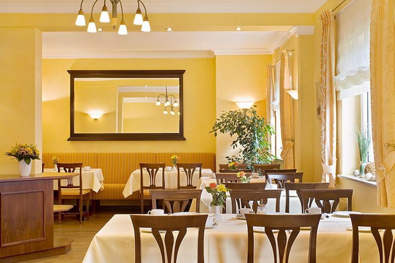 Hotel Heuboden Umkirch Kültér fotó