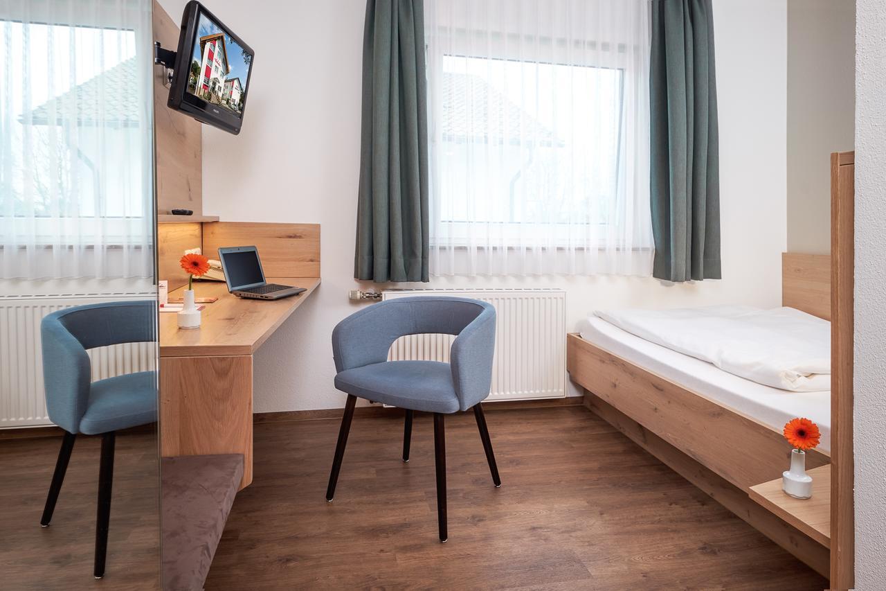 Hotel Heuboden Umkirch Kültér fotó
